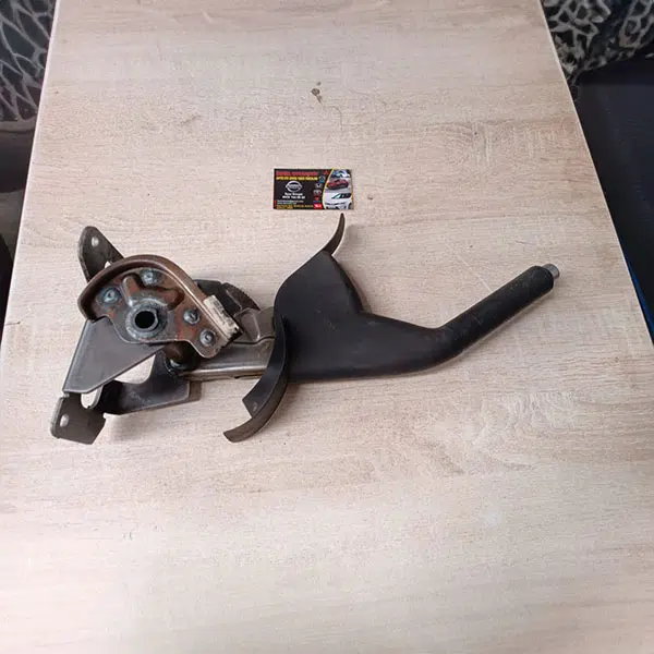 Mazda-3-orijinal-el-fren kolu Mazda-3-orijinal-el-fren kolu